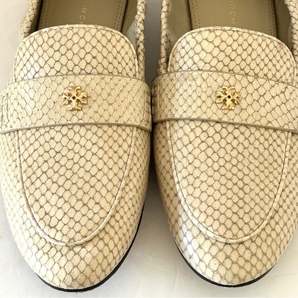 Tory Burch Ballet Loafer Flats Shoes Snakeskin Leather Gold Logo Beige Size 5.5 - Picture 8 of 16
